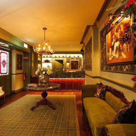 Club House Hotel Килкени Екстериор снимка