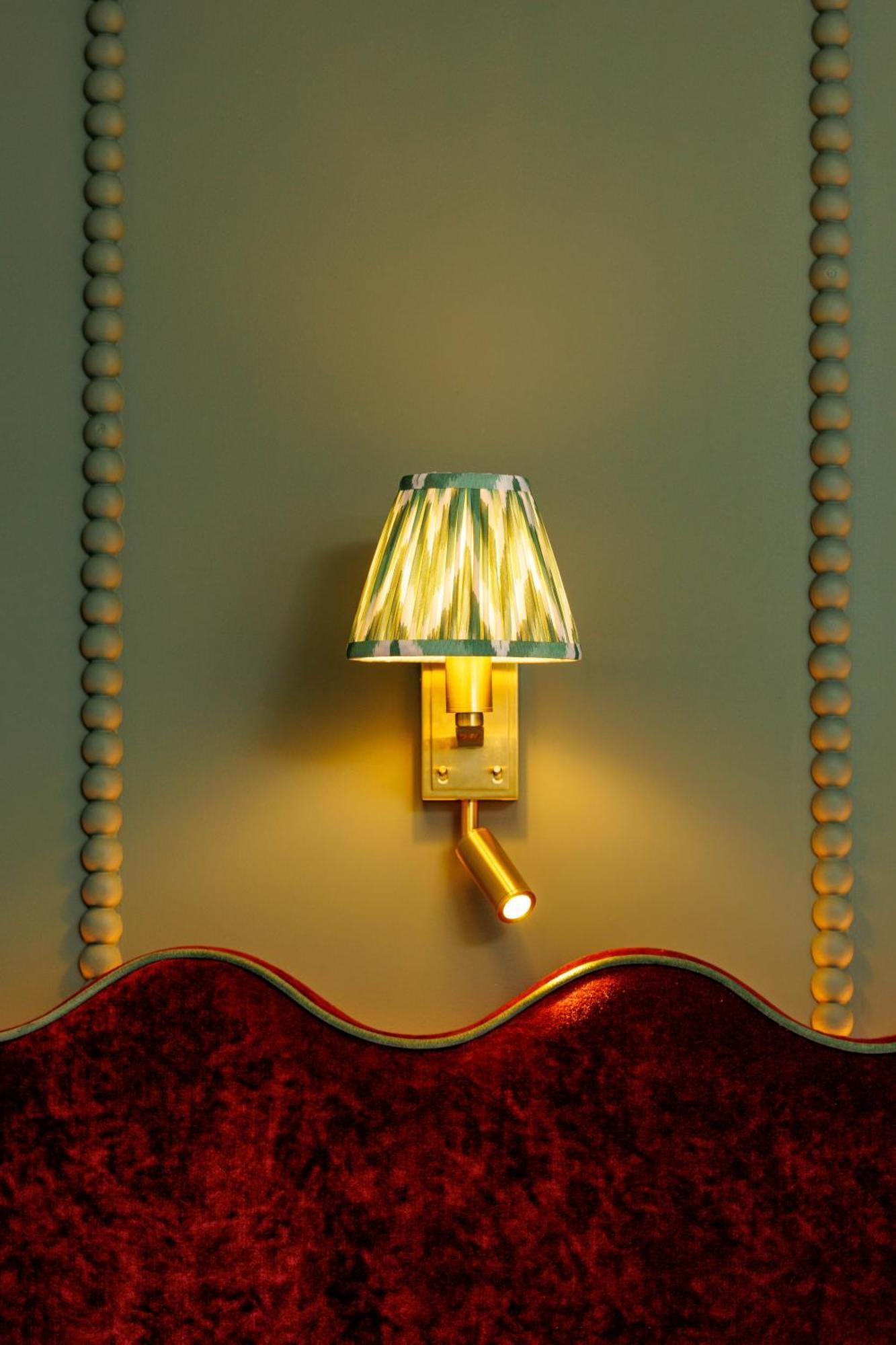 Club House Hotel Килкени Екстериор снимка
